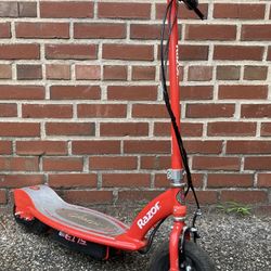 Razor E175 Kids Electric Scooter 
