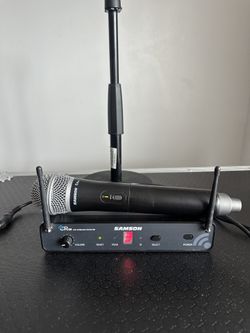 Samson Concert 288  Wireless Handheld Microphone 1 mic 1 stand