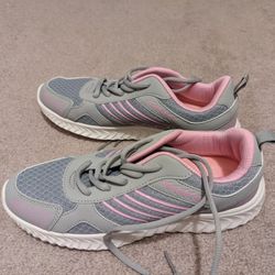 Brand New Women's Size 9 Shoes