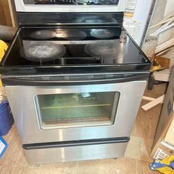 Whirlpool Electric Stove With Convection