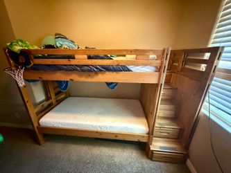 Solid wood bunk beds