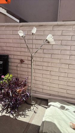 Floor lamp