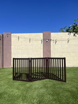 3 Panel Freestanding Pet Gate (35th Ave & Bell Rd)