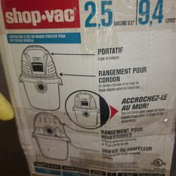 Vacuum Shop Vac  2.5 Gallons 