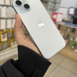 iPhone 15 128GB UNLOCKED 🩵