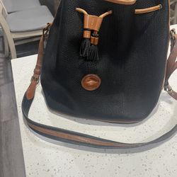 Vintage Dooney and Bourke leather bag