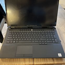 Alien Laptop 