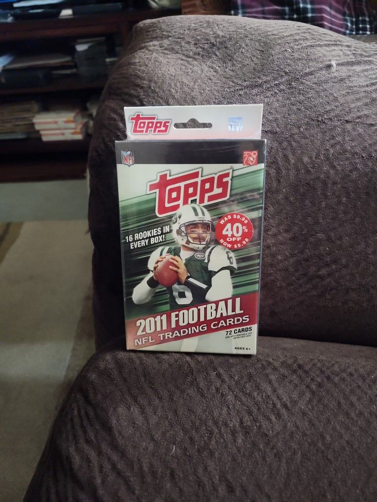 2011 Topps Football Factory Sealed Hanger Box
