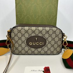 Gucci Neo Vintage GG Supreme Messenger Bag