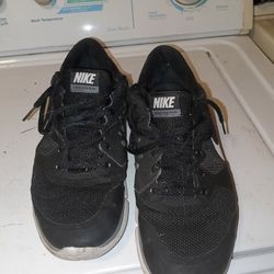 Nike sneakers running shoes men's size 10.5