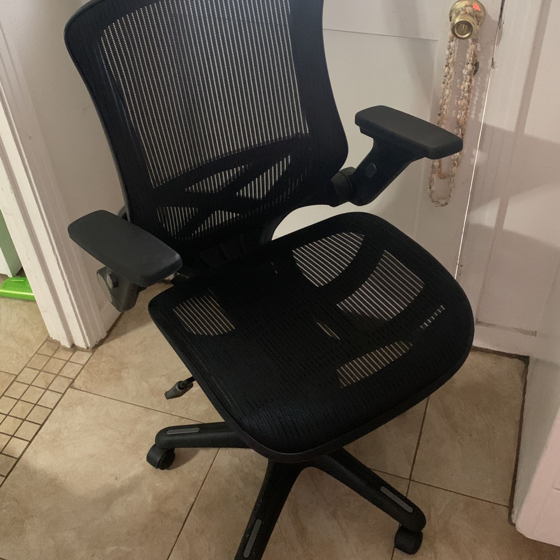Office Desk Chair From Costco for Sale in Oakley, CA - OfferUp