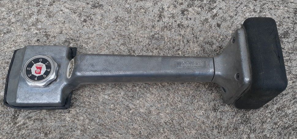 Roberts Knee Kicker / Carpet Stretcher 10-412 