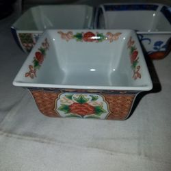 Set of three square asian bowls A90Z048