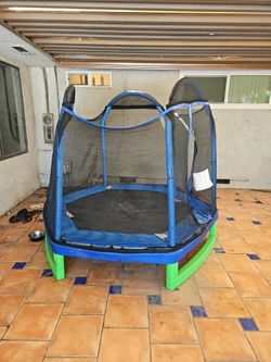 Trampoline