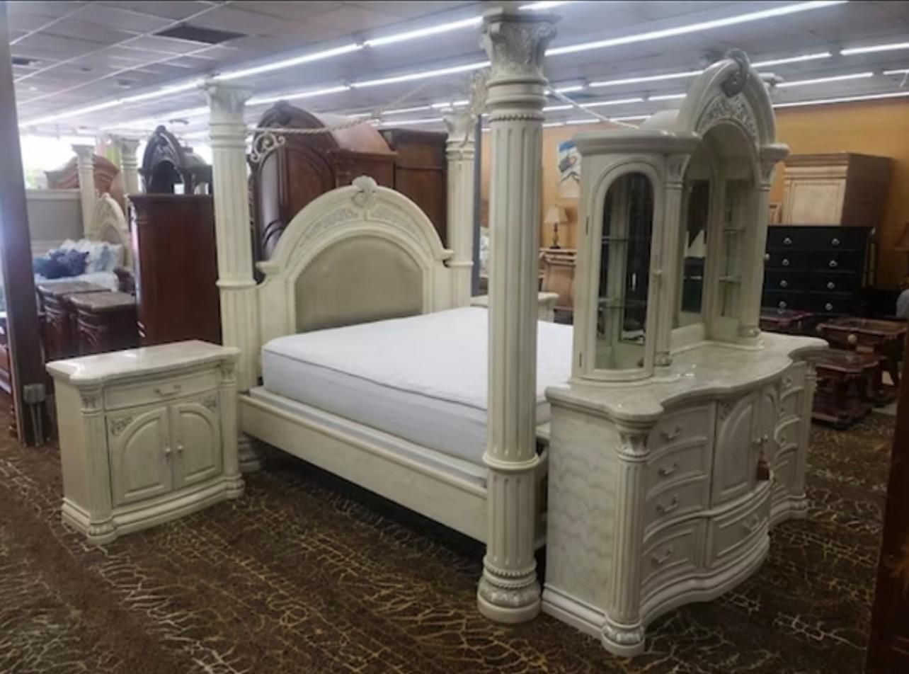 Michael AMINI Queen Size Bedroom Set ( Deliver On Us )