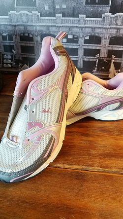 Women's danskin shoes