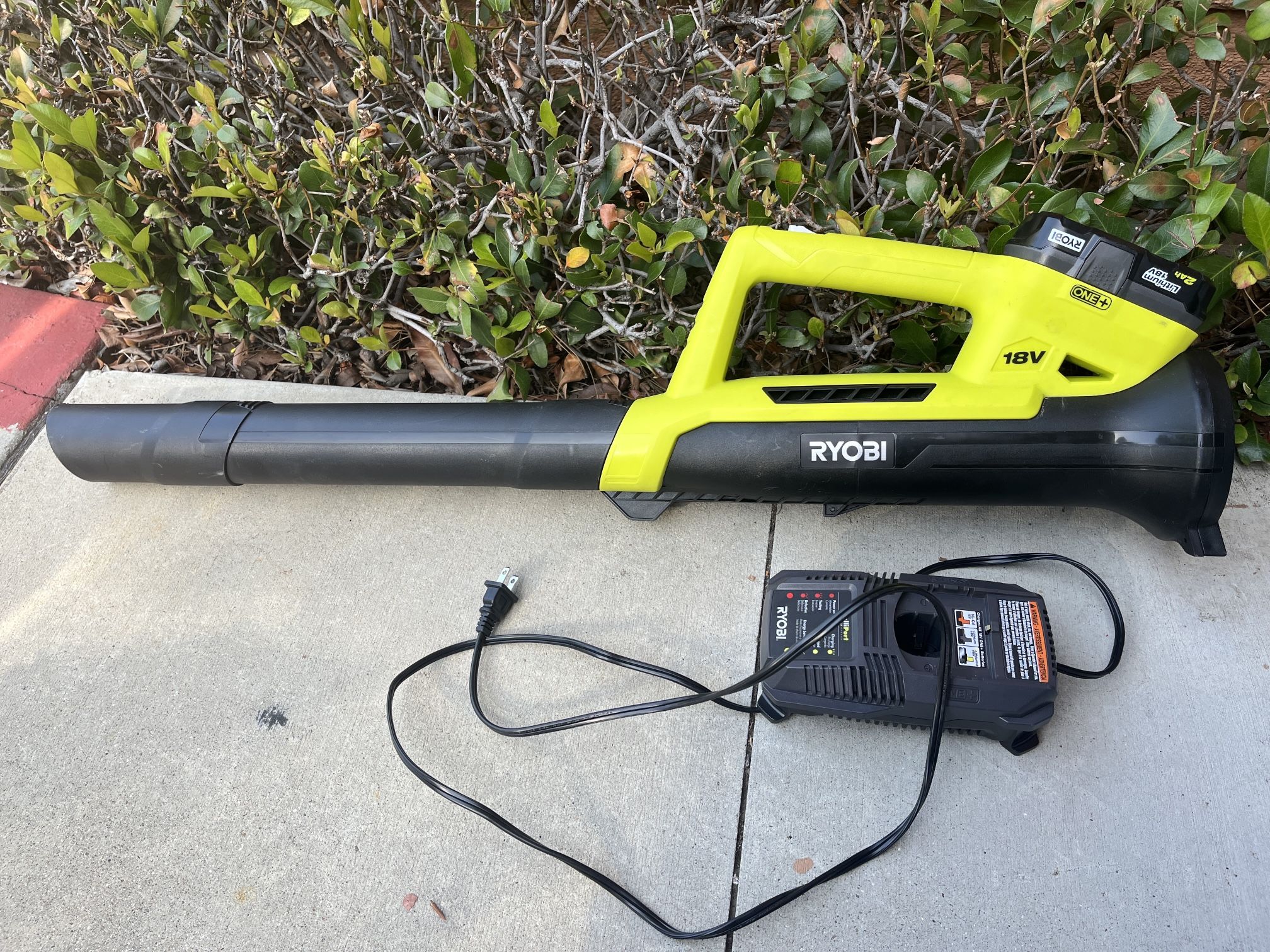 Ryobi ONE+ 18-Volt Lithium-Ion + charger