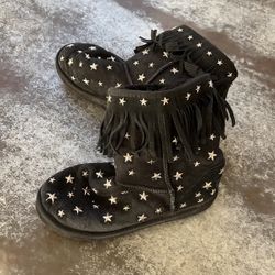 Women’s UGG style boots