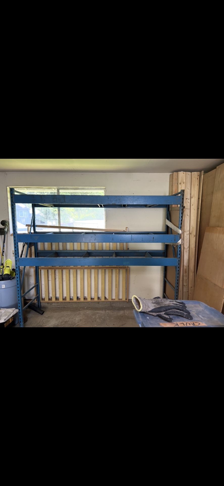 Storage/Racking/Shelving 