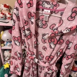 Hello Kitty Pink Bow Robe Size Medium
