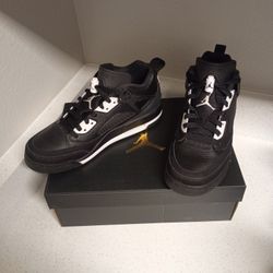 Jordan Retro 4 Women's Size 7 