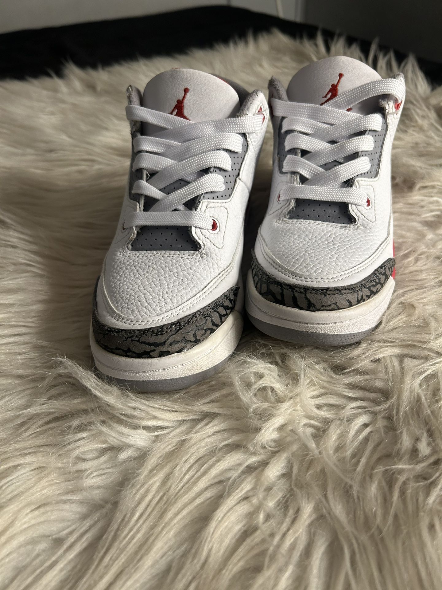 Jordan 4 Fire Red Youth