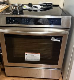 Frigidaire 30" Induction Range