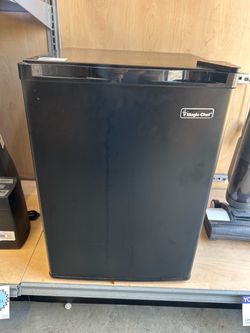 Magic Chef Black Compact Mini Fridge