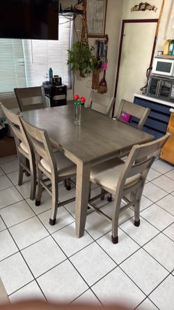 Dining room table set