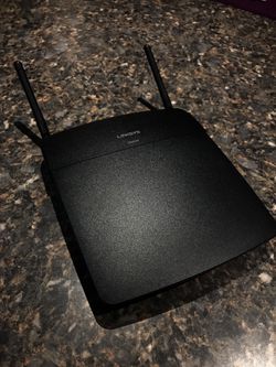 Linksys EA6100 AC1200 Smart WiFi router