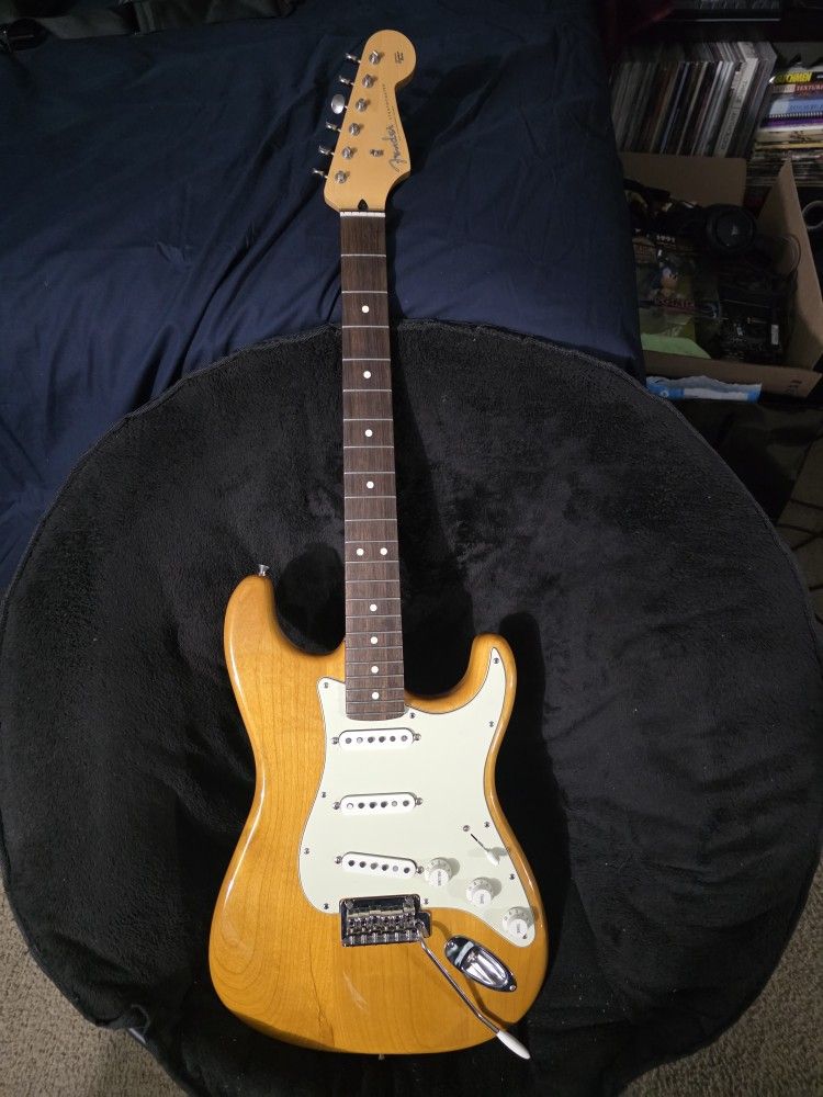 Hybrid Ii Stratocaster Made In Japan Fender