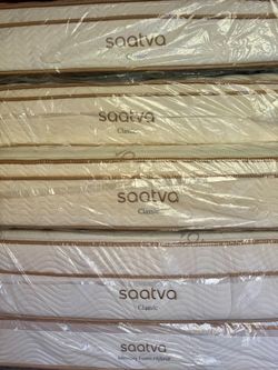 Saatva Queen Mattresses - LIKE NEW! Delivery Available!