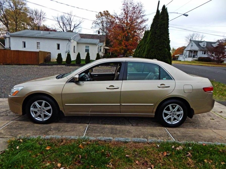 2OO4 Honda Accord