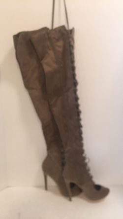 Daisy Street Women’s Knee High brown size 5 Full Side Zip Up &Frontal lace up Suede leather 5” Heels pointed toe like new # BL4976-16