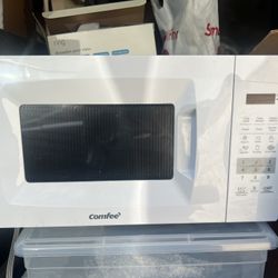 COMFEE Countertop Microwave 