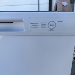 Hotpoint Dishwasher 