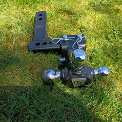 Tractor supply adjustable drop hitch