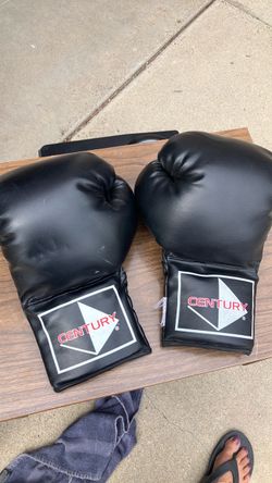 Boxing gloves