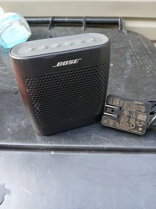 Bose Color Soundlink Portable Speaker