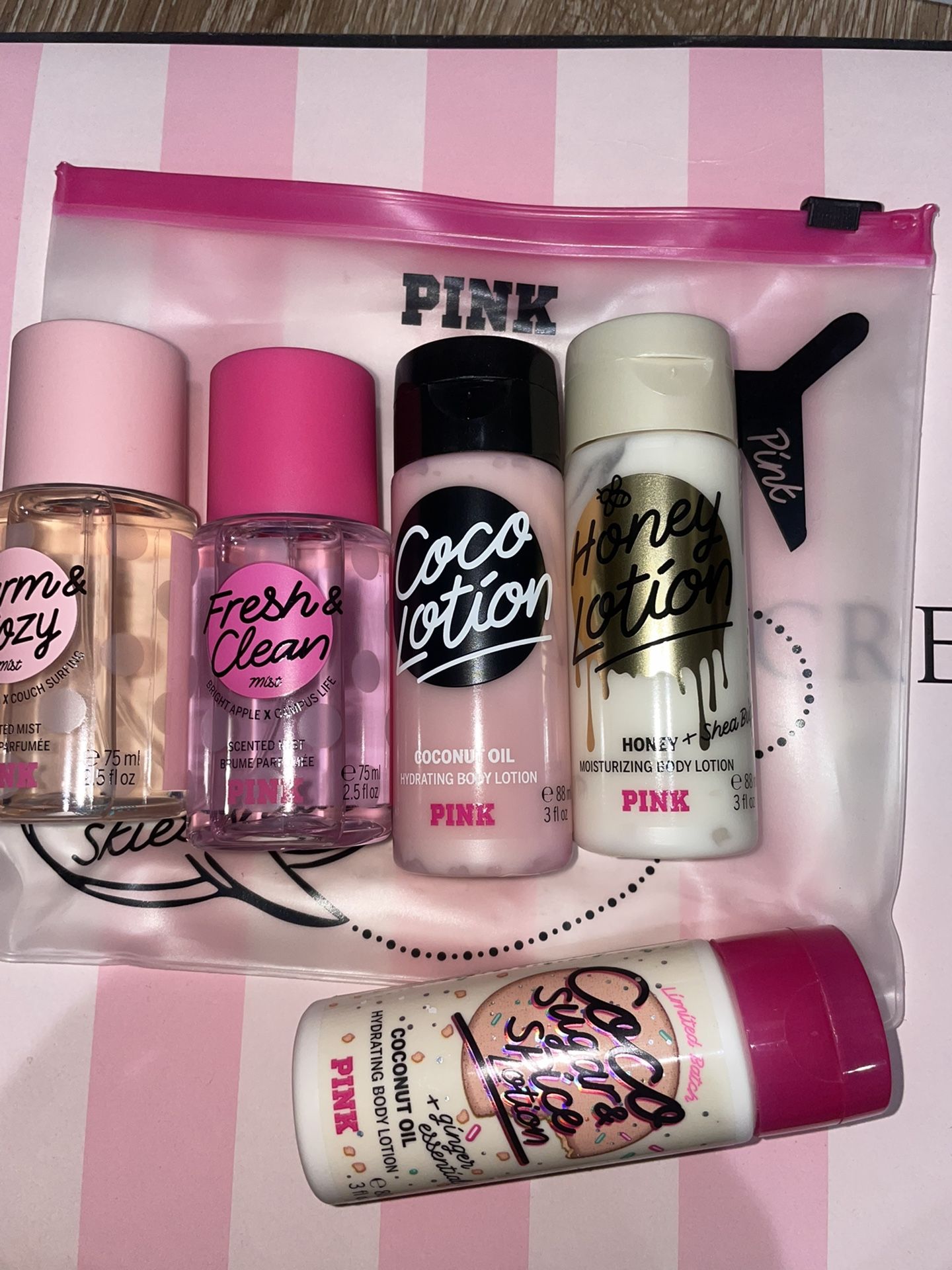 New Vs Pink Mini Beauty 