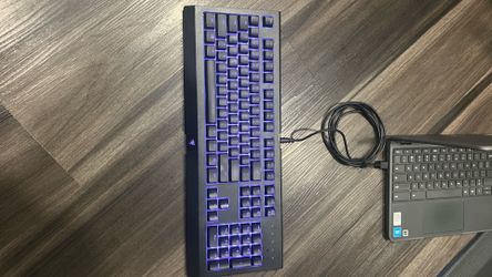 WANT GONE- Cynosa Chroma razer keyboard RGB
