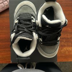 Jordan 4s