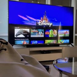 70-inch 4K Smart TV Bundle – Ultimate Home Entertainment!