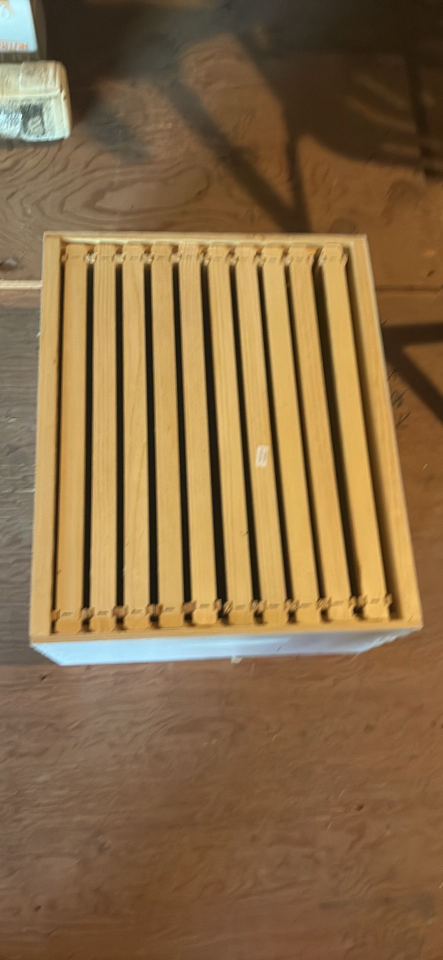 Be Hive Box Frame 10 White