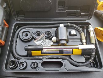Pittsburgh 14 piece hydraulic punch driver kit