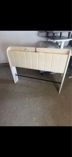 Full size tufted headboard with LED light remote (small tear see pics)