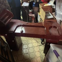 Nail Station