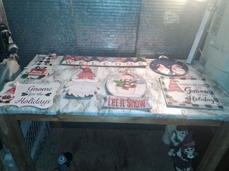 (7)Xmas Gnome Wooden Sign Decorations