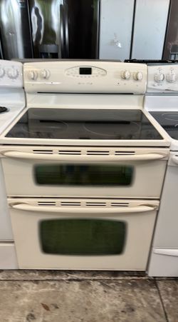 GE Electric Stove Electric Stove With Slide in
