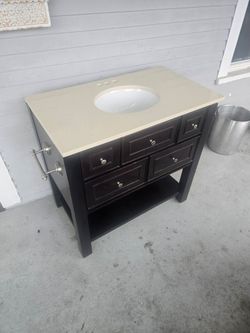 Vanity bathroom  36'"w